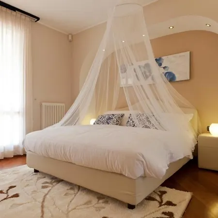 Vignola Sleeps 6 Pool Wifi * Cremia
