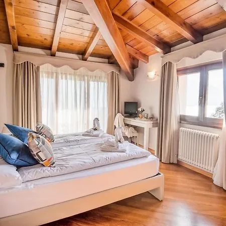 빌라 Vignola Sleeps 6 Pool Wifi 크레미아